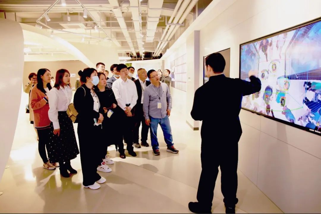 伟德体育 - 综合体育赛事平台|奥体中心合作同伴